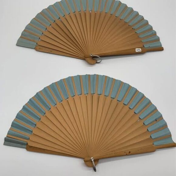 Vintage Hand Fans Handpainted Tropical Caribbean Set of 2 - Picture 2 of 10